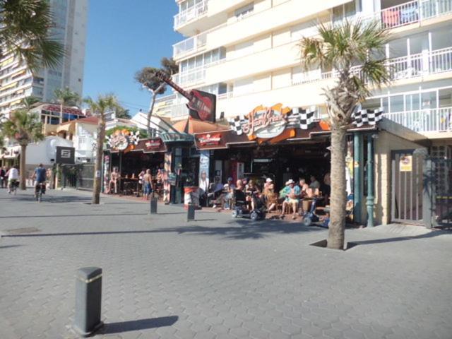 Disponible En Abril-Wifi-3Hab, 6 Pers, -Piscina, Aire Acondi-Parking Opcionable Extra Appartement Benidorm Buitenkant foto