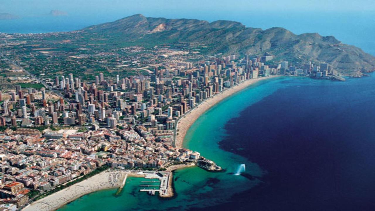 Disponible En Abril-Wifi-3Hab, 6 Pers, -Piscina, Aire Acondi-Parking Opcionable Extra Appartement Benidorm Buitenkant foto