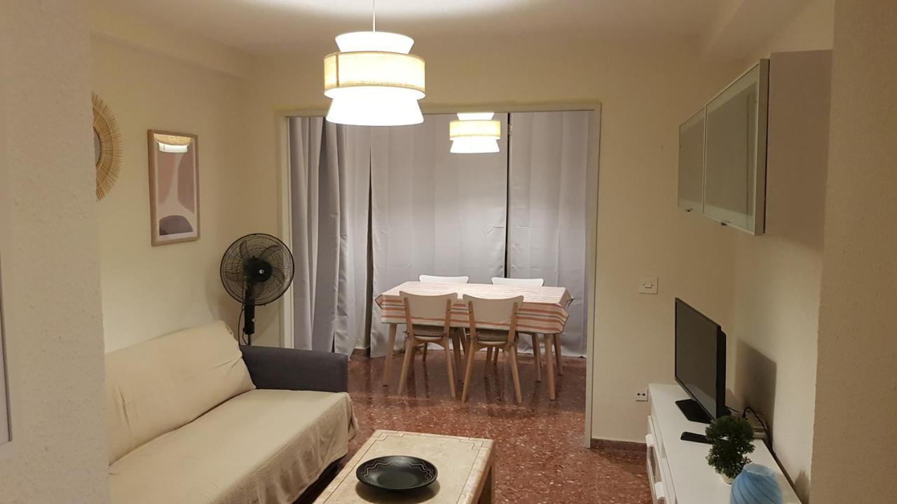 Disponible En Abril-Wifi-3Hab, 6 Pers, -Piscina, Aire Acondi-Parking Opcionable Extra Appartement Benidorm Buitenkant foto