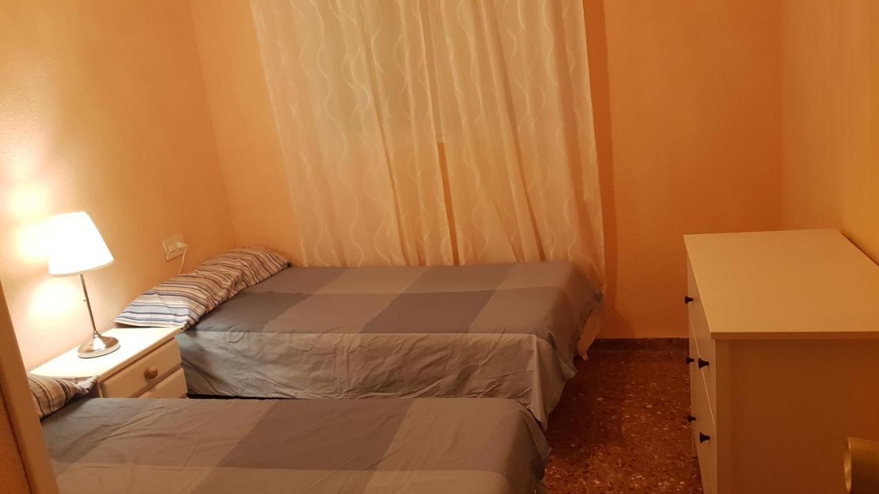 Disponible En Abril-Wifi-3Hab, 6 Pers, -Piscina, Aire Acondi-Parking Opcionable Extra Appartement Benidorm Buitenkant foto