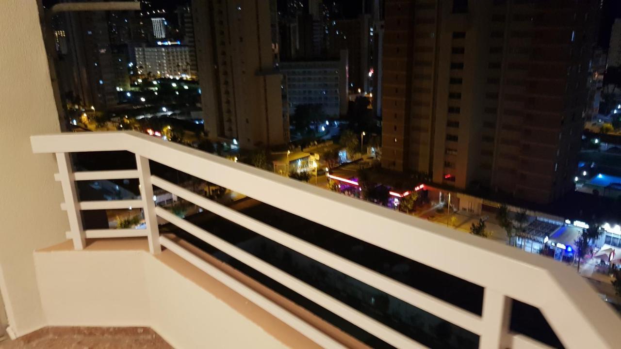 Disponible En Abril-Wifi-3Hab, 6 Pers, -Piscina, Aire Acondi-Parking Opcionable Extra Appartement Benidorm Buitenkant foto