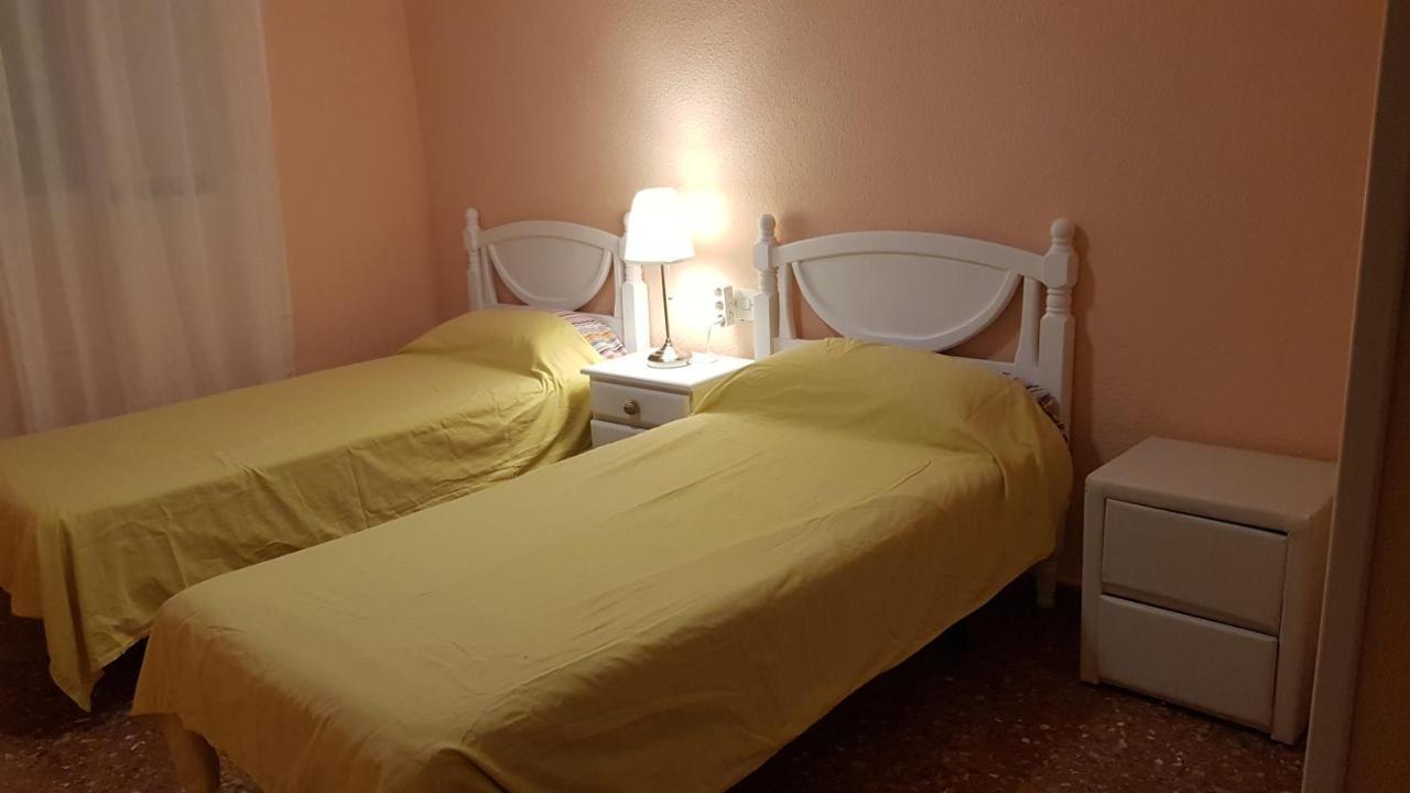 Disponible En Abril-Wifi-3Hab, 6 Pers, -Piscina, Aire Acondi-Parking Opcionable Extra Appartement Benidorm Buitenkant foto