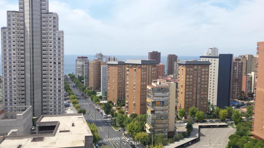 Disponible En Abril-Wifi-3Hab, 6 Pers, -Piscina, Aire Acondi-Parking Opcionable Extra Appartement Benidorm Buitenkant foto