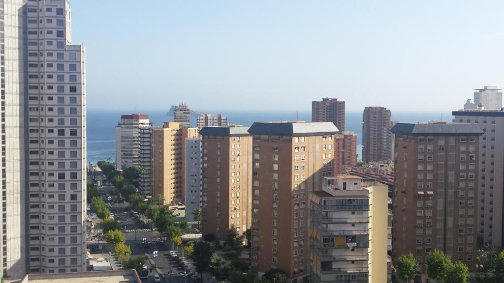 Disponible En Abril-Wifi-3Hab, 6 Pers, -Piscina, Aire Acondi-Parking Opcionable Extra Appartement Benidorm Buitenkant foto
