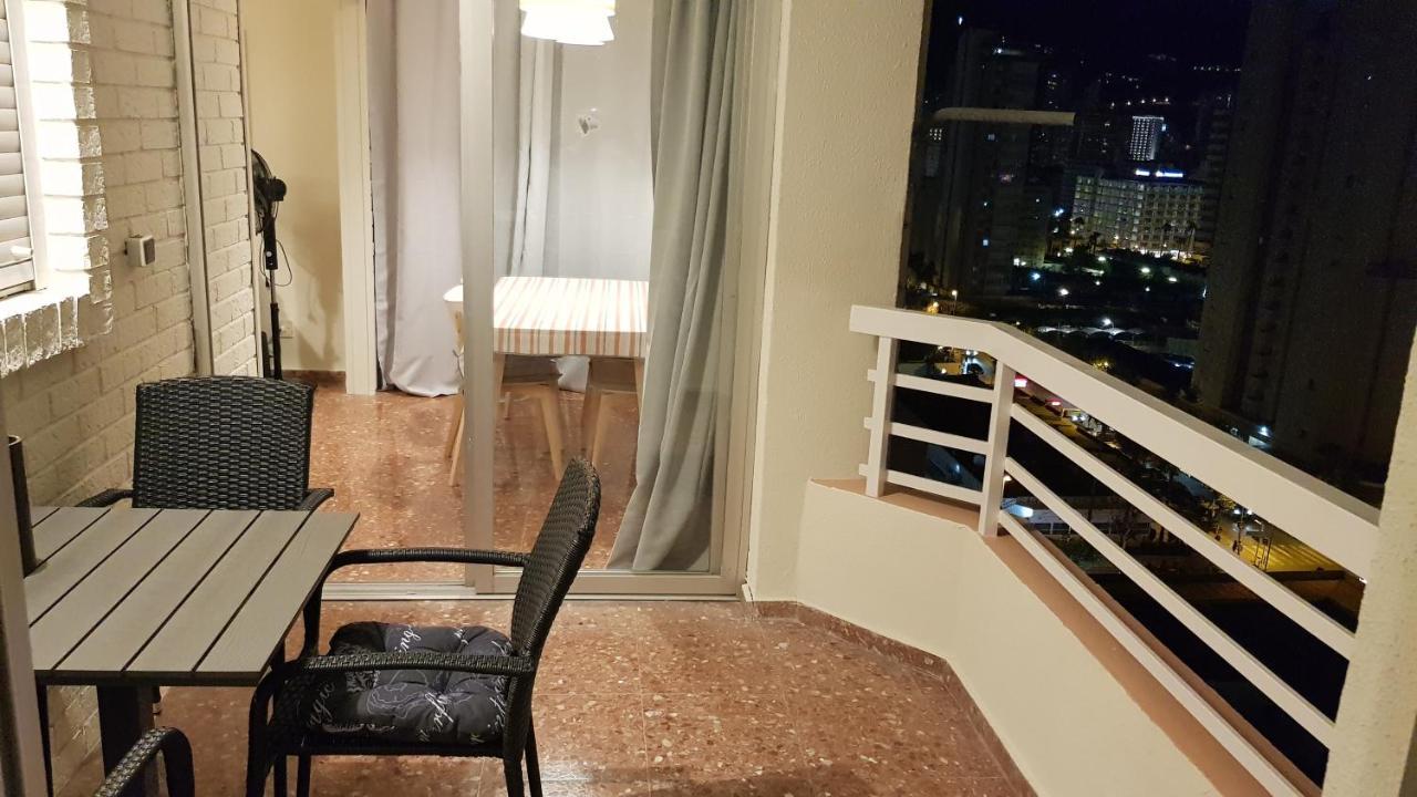 Disponible En Abril-Wifi-3Hab, 6 Pers, -Piscina, Aire Acondi-Parking Opcionable Extra Appartement Benidorm Buitenkant foto