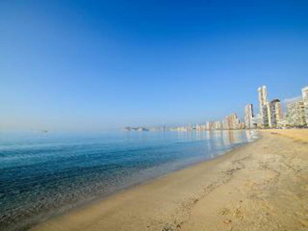 Disponible En Abril-Wifi-3Hab, 6 Pers, -Piscina, Aire Acondi-Parking Opcionable Extra Appartement Benidorm Buitenkant foto